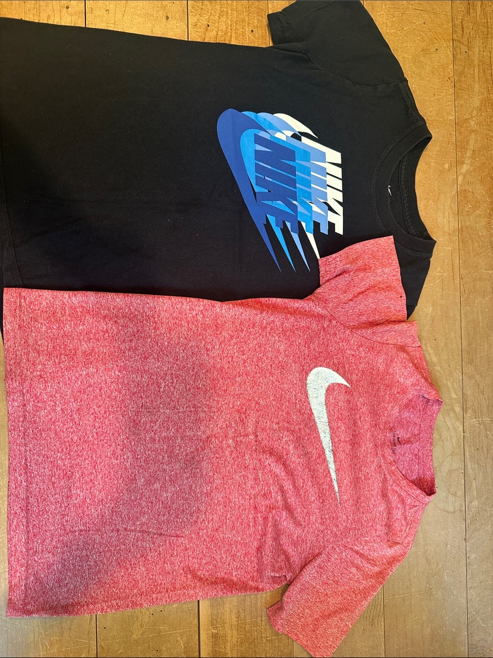 Nike Black Graphic & Red Heather Swoosh Short Sleeve Tees - Kids